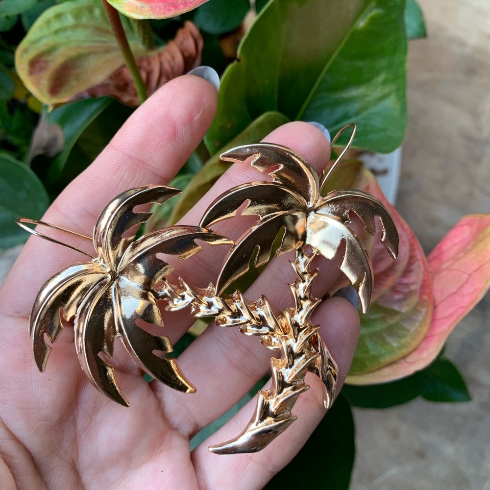 🍸HP🍸Zara GOLD PALM TREE EARRINGS - Picture 3 of 4